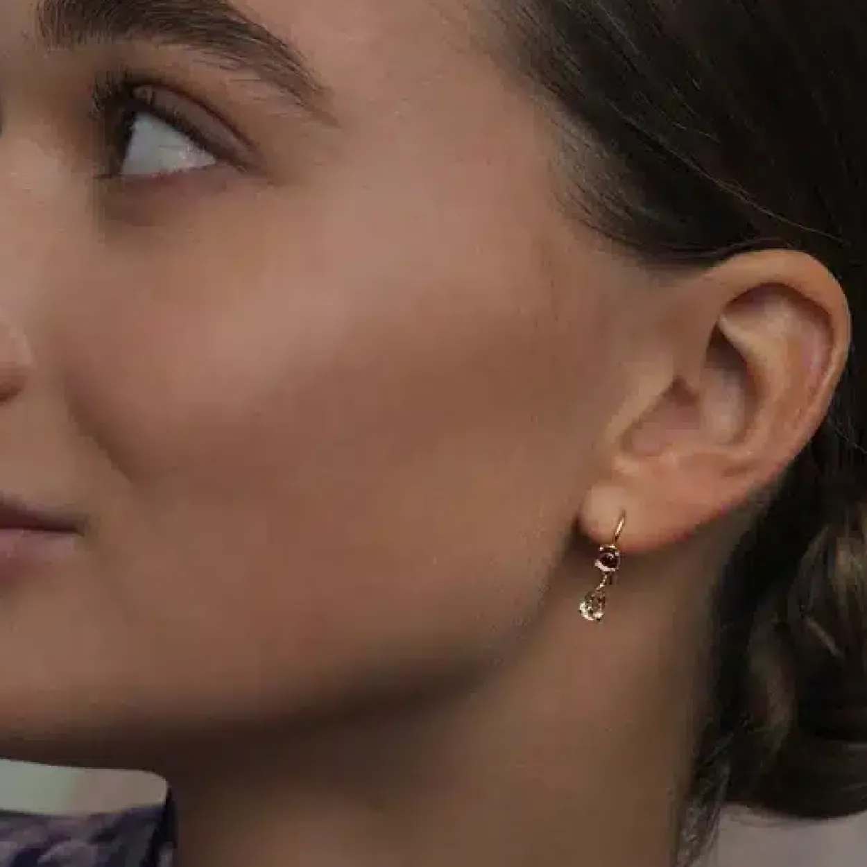 CARRÉ OLALLA SØLV FORGYLDT ØRERINGE MED AMETYST OG CHAMPAGNE KVARTS - FH 4448 AMCHQ