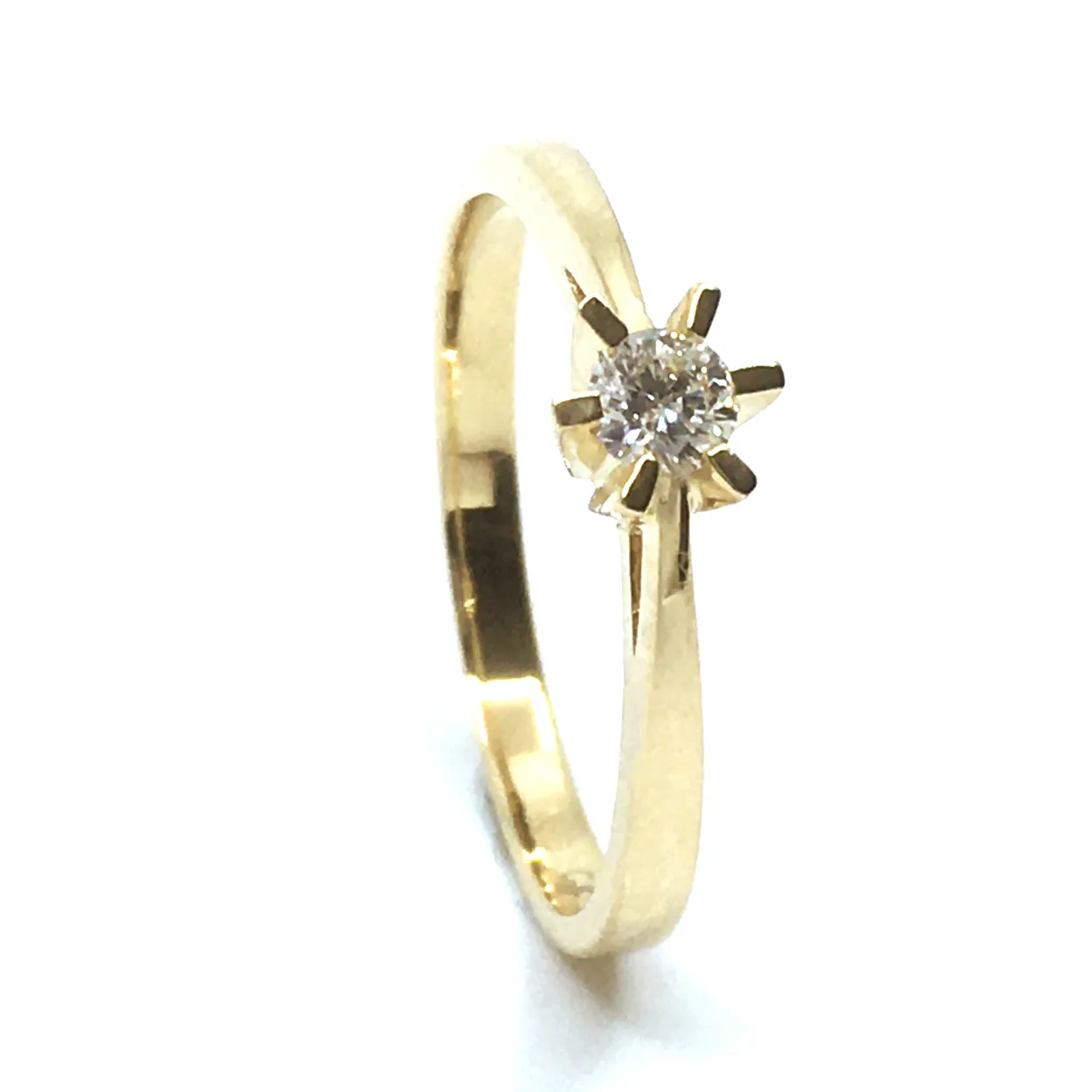 14 KT. GULD CARLA RING MED BRILLANT 0,15 CT. W/SI