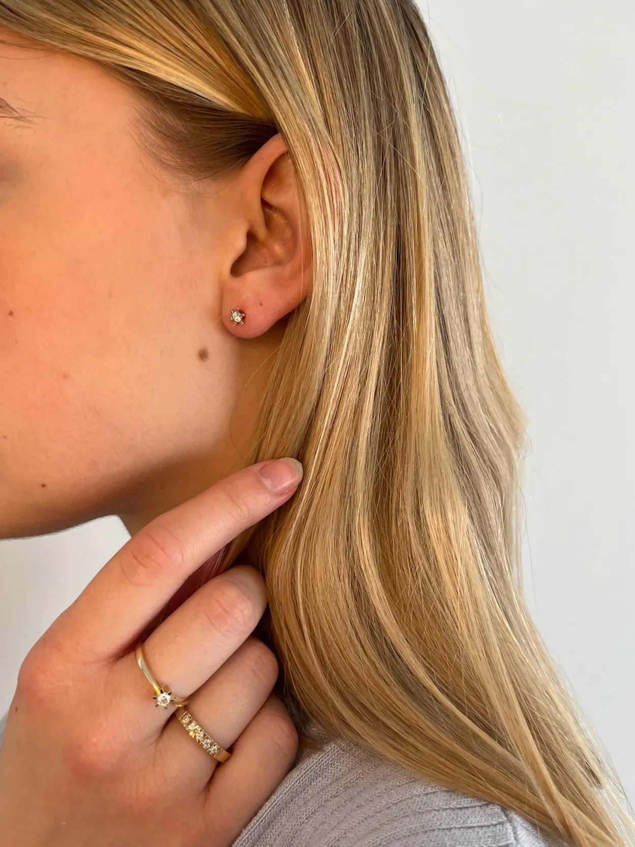 14 KT. GULD CARLA RING MED BRILLANT 0,15 CT. W/SI