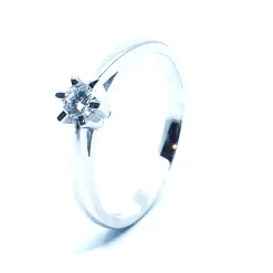 14 KT. HVIDGULD CARLA RING MED BRILLANT 0,15 CT. W/SI