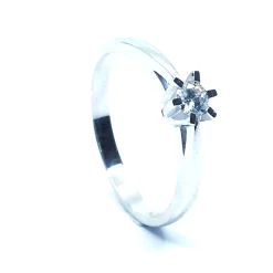 14 KT. HVIDGULD CARLA RING MED BRILLANT 0,15 CT. W/SI