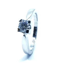 14 KT. HVIDGULD EVA RING MED BRILLANT 0,50 CT. W/SI