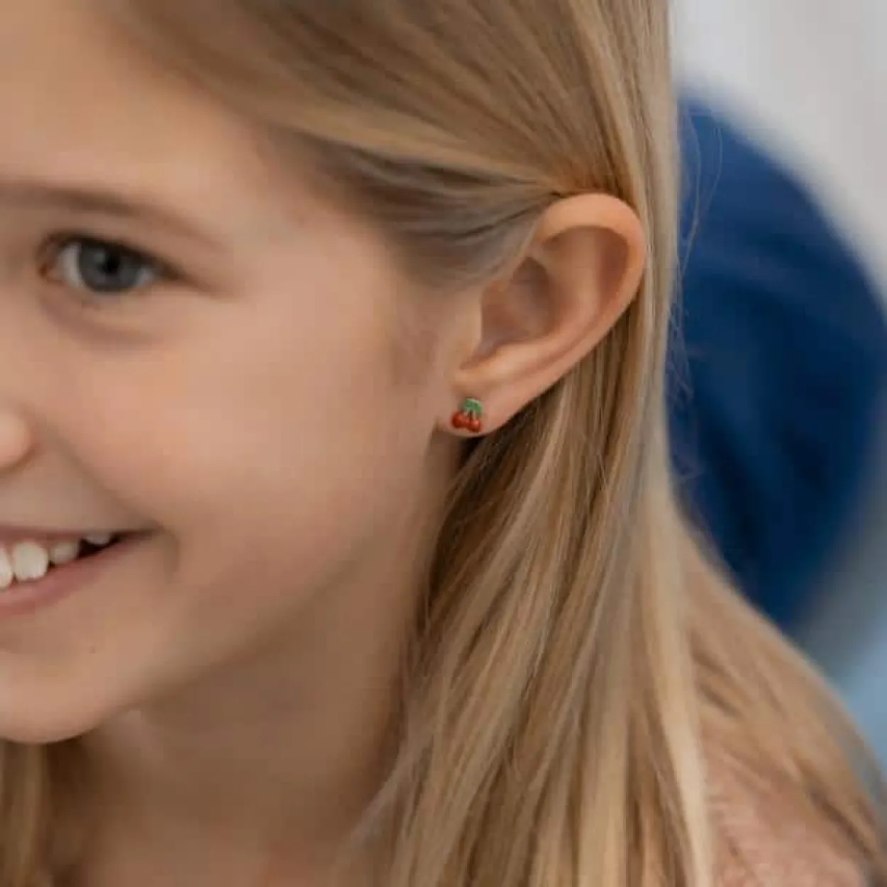 NORDAHL KIDS SØLV ØRERINGE MED KIRSEBÆR - 30251640900