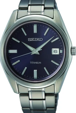 SEIKO TITAN UR HERRE MED BLÅ SKIVE - SUR373P1