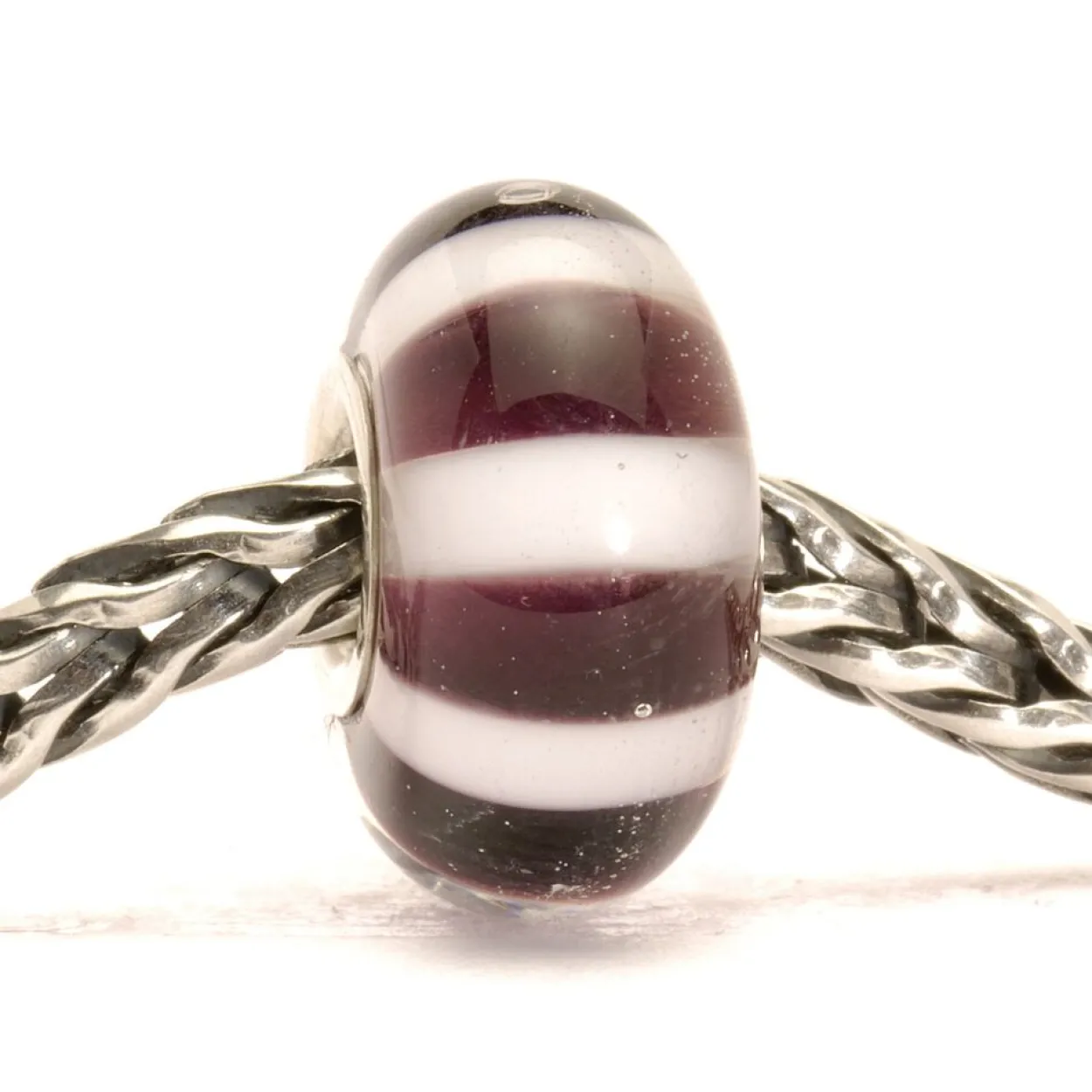 TROLLBEADS 'SORT/HVID STRIBE' GLAS KUGLE - TGLBE-10028